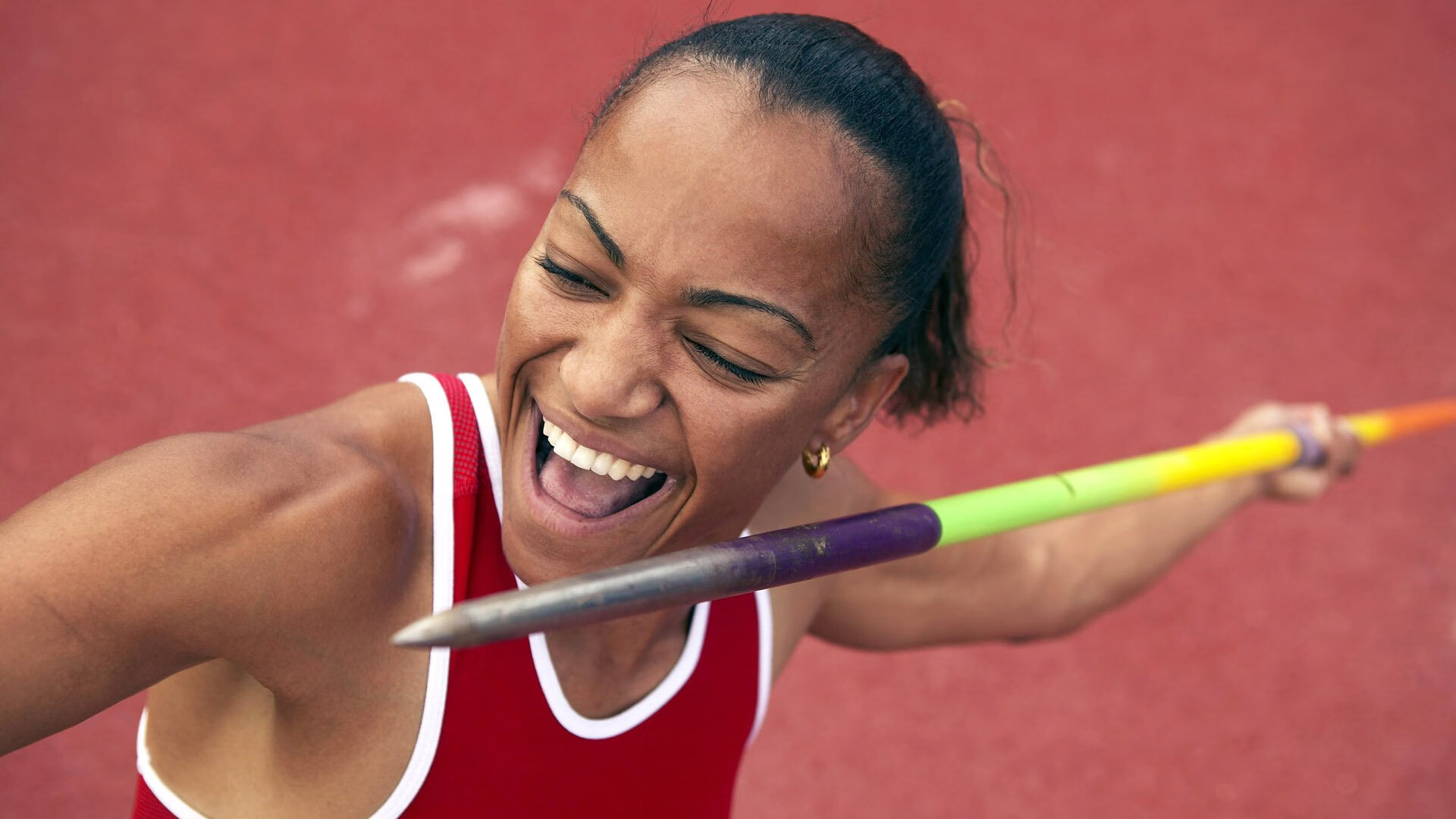 欧冠半决赛之夜，布鲁诺关键战不手软，他才是红魔最硬的脊梁